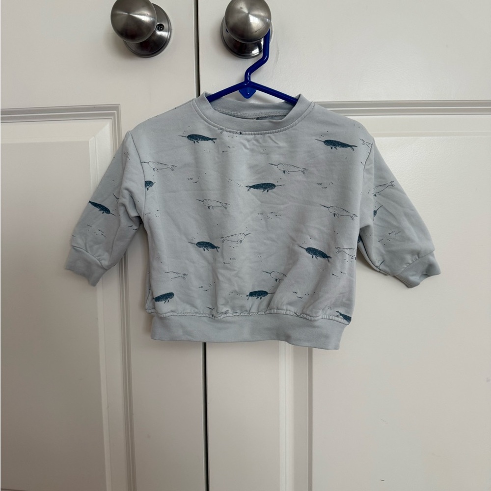 Quincy Mae Light Gray Sweatshirt with Navy narwhal Print 6-12mo